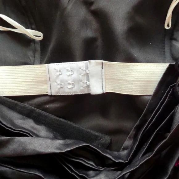 Valentine's Day Dress. Pink silver & red sequins. Black skirt. Size 4-6 No brand - Picture 10 of 10